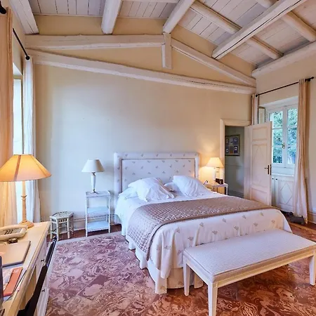 빌라 Torno Villa Sleeps 16 With Pool Air Con And Wifi