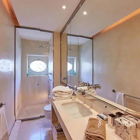 Villa Torno Villa Sleeps 16 With Pool Air Con And Wifi *