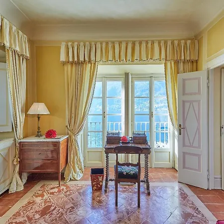 Torno Villa Sleeps 16 With Pool Air Con And Wifi *